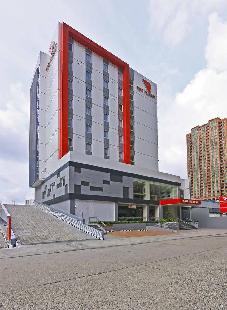 Red Planet Makati Amorsolo Makati City Exterior foto